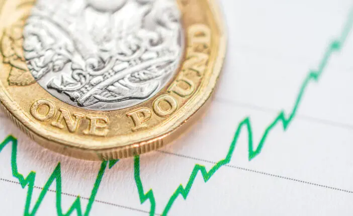 A Bank of England bejelentette, hogy csökkenti az alapkamatot - hogyan fog ez kihatni a Nagy-Britanniában élőkre (infláció, hitelek)