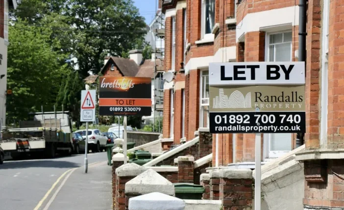 Mi az a tenancy agreement Angliában? – Amit minden bérlőnek tudnia kell