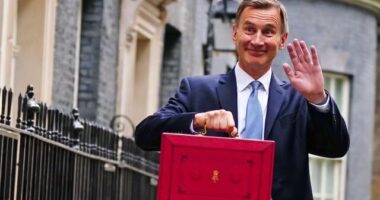 Nagyszerű hír: Újabb adócsökkentések jöhetnek emberek millióinak Nagy-Britanniában