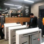 Megnyílt a világ legelső élelmiszer áruháza, ahol semmilyen kassza és így sorban állás sincs