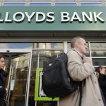 Óriási leépítések a legnagyobb brit banknál: 400 fiókot zár be a Lloyds