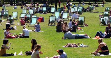 Az első nagyobb hőhullám éri el Nagy-Britanniát néhány nap múlva – itt van, mikor és hol