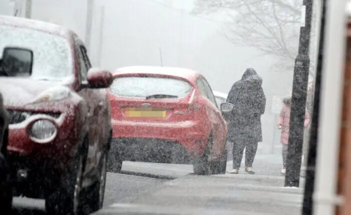 A Met Office közzétette, mikor fog újra esni a hó Londonban és az ország délebbi részein, a mai naptól egyre nagyobb közlekedési káosz várható Nagy-Britanniában 1