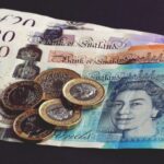 Több millió ember fizetése nő holnaptól: változik a minimálbér Angliában