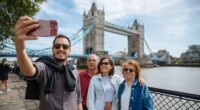 Turistaadó Angliában: pluszköltség várhat a szállodákban megszálló látogatókra
