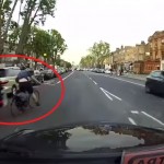 Óriási szerencséje volt ennek a biciklisnek Londonban