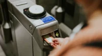 Kicsit túltolta a bliccelést egy fickó Angliában, elkapták, és most 12000 fontot kell kifizetnie 2