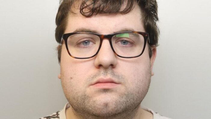 24 év börtönt kapott a brit bölcsődei dolgozó, aki 2-3 éves kisgyermekeket erőszakolt meg Angliában 24 év börtönt kapott a brit bölcsődei dolgozó, aki 2-3 éves kisgyermekeket erőszakolt meg Angliában