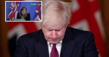 Botrány: kiszivárgott egy videó, ami miatt többen már Boris Johnson lemondását követelik 3