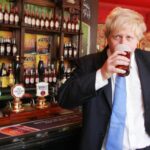 A brit politikusok bort isznak, de vizet prédikálnak. Vannak, akikre nem vonatkoznak a szabályok?