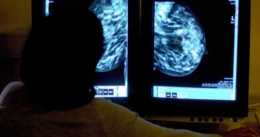 Elmaradt rákszűrések, magukra hagyott betegek - a koronavírus utóhatása Angliában is látszik