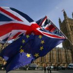 Kormányváltást és új népszavazást akar a brit lakosság nagyobbik része