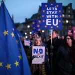 Minden eddiginél többen támogatják, hogy ne lépjen ki Nagy-Britannia, már 56%- van ellene