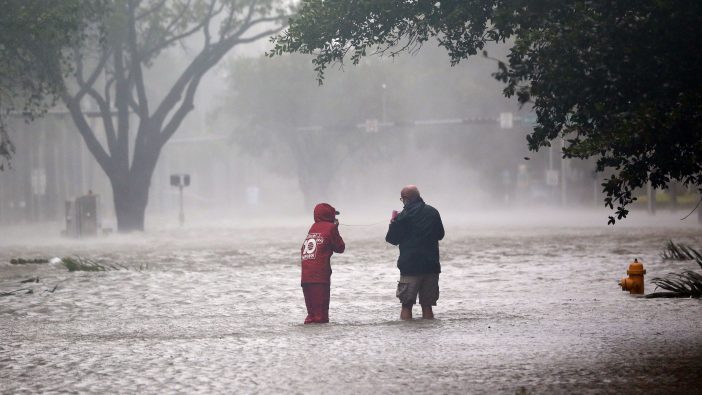 Hatalmas hurrikán pusztít Amerikában: hihetetlen képek, fél Miami víz alatt