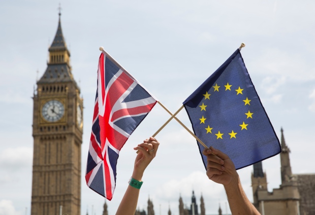 britain-eu-brexit-parliament-square-flags-june-19-2016