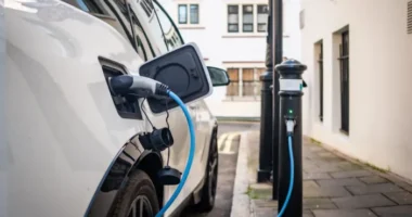 Bővül az elektromos autók listája, amire az állam támogatást ad Nagy-Britanniában