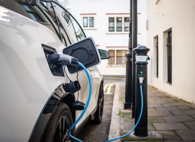 Bővül az elektromos autók listája, amire az állam támogatást ad Nagy-Britanniában