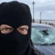 car-windows-smashed-peacefully-insist-portsmouth-protesters-v0-53YNPedq_SqcH8M0TnFBAIxJxk_jFL5YNNvmSjMF3Aw