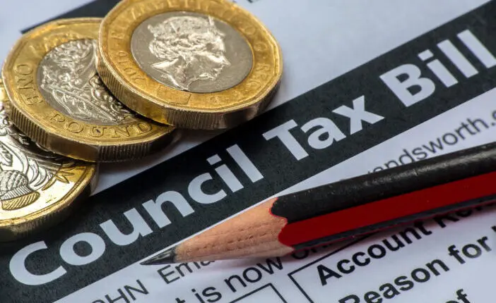 Mennyivel fog emelkedni a council tax a Nagy-Britanniában élőknek 2023-ban? 16