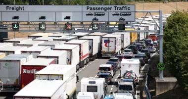 Teljesen lezárták az Angliát Európával összekötő „Csalagutat” – a bombaszakértők kint vannak a helyszínen