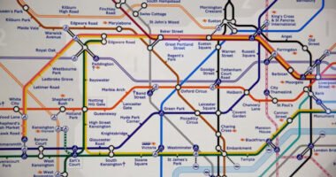 Itt az új londoni metrótérkép az új Elizabeth line-nal kiegészülve