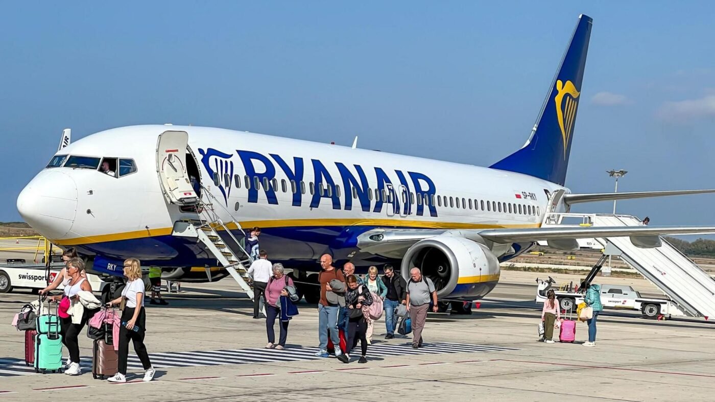 A Ryanair súlyos figyelmeztetése: jelentősen drágulhatnak a repülőjegy árak, véget érhet az olcsó repülés korszaka A Ryanair súlyos figyelmeztetése: jelentősen drágulhatnak a repülőjegy árak, véget érhet az olcsó repülés korszaka