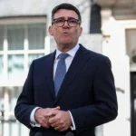 Új miniszterelnök, új remények Angliában: mit ígért Andy Burnham a megélhetési válságra, és mi valósult meg eddig?
