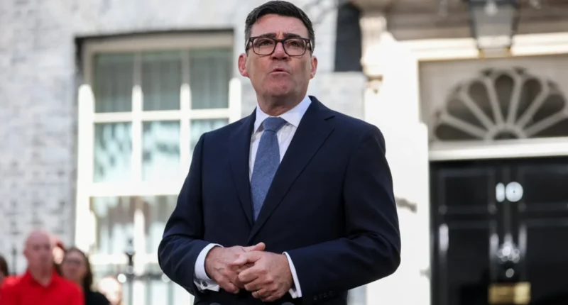 Új miniszterelnök, új remények Angliában: mit ígért Andy Burnham a megélhetési válságra, és mi valósult meg eddig?