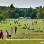 Mini hőhullám jön az Egyesült Királyságban: Akár 26°C is lehet napokon belül