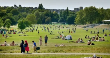 Mini hőhullám jön az Egyesült Királyságban: Akár 26°C is lehet napokon belül