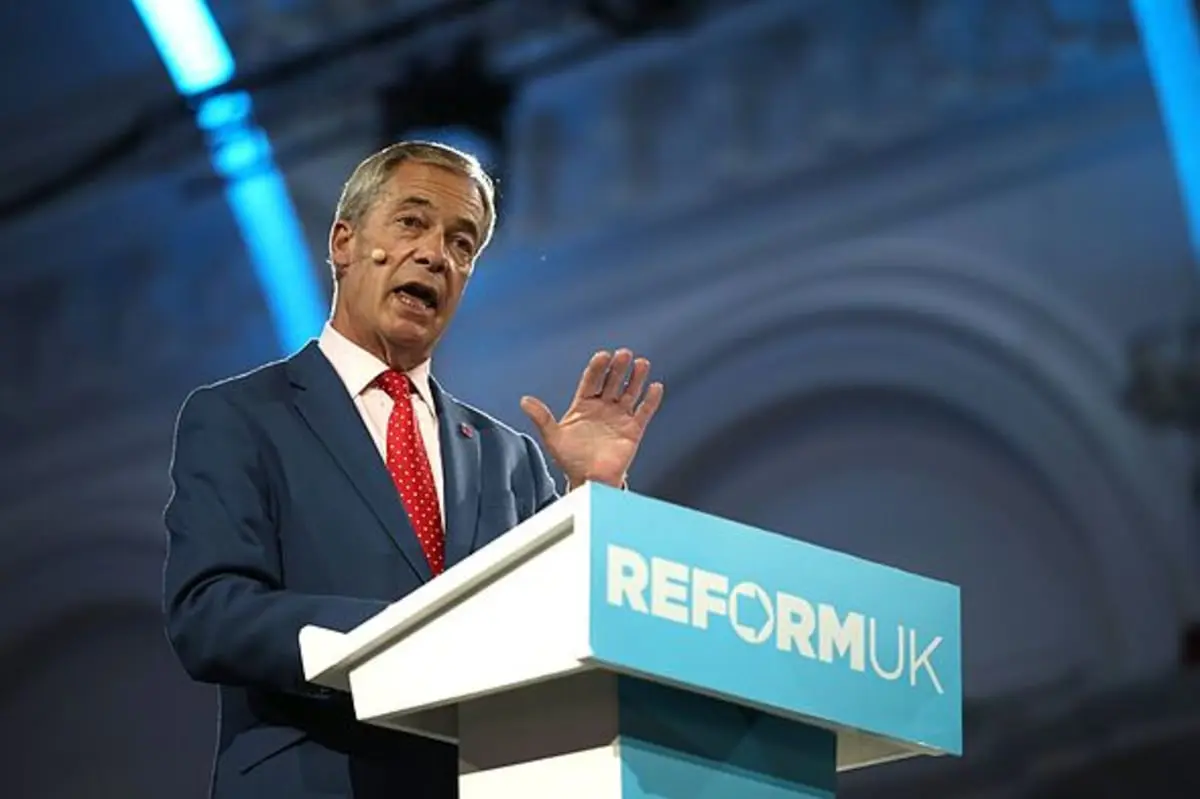 „Óriási marhaság! Elárulják a Brexitet!” – Farage nekiment Burnhamnek az uniós szabad mozgás miatt farage brexit