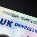 Fontos változás jön a jogosítványok kapcsán Nagy-Britanniában, ami vagy 50 millió embert érint