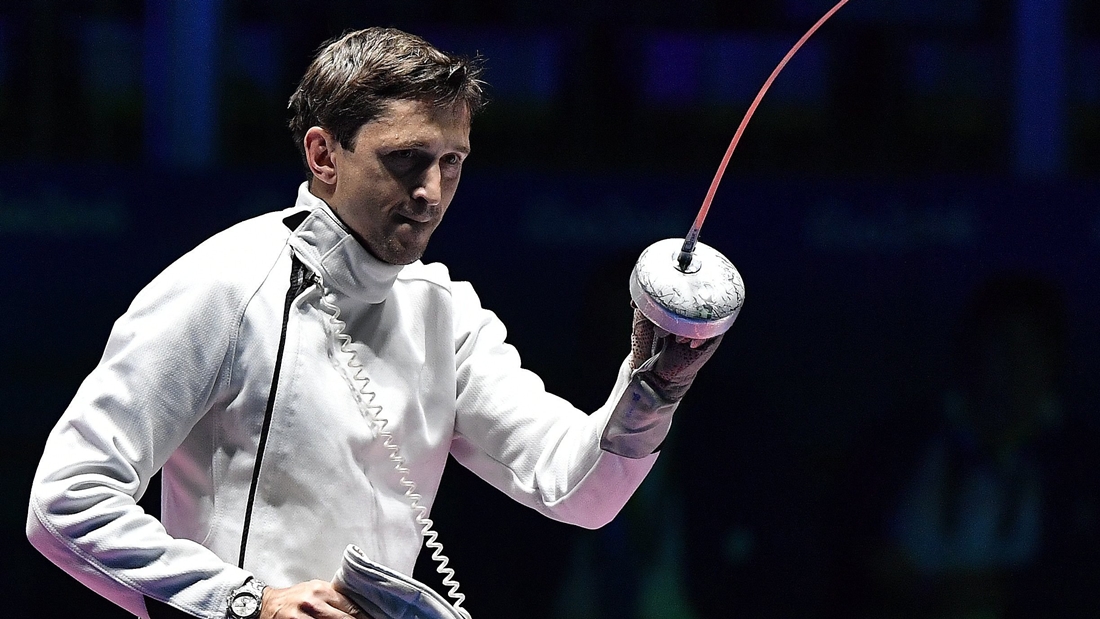 Rio de Janeiro, 2016. augusztus 9. Imre Géza örül, miután nyert a francia Gauthier Grumier ellen a riói nyári olimpia férfi párbajtõrözõk egyéni versenyének elõdöntõjében a Rio de Janeiró-i 3-as Karióka Arénában 2016. augusztus 9-én. MTI Fotó: Czeglédi Zsolt