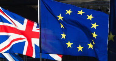 Elképesztő sokan, majdnem fél millióan léptek az EU-s állampolgárok Nagy-Britanniából az utóbbi időben