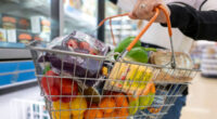 A brit statisztikai hivatal közzétette, hogy mennyivel nőtt az élelmiszerek ára Nagy-Britanniában – megdöbbentő számok 2