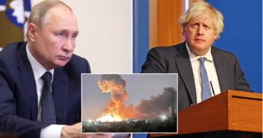 Boris Johnson bejelentette, az Egyesült Királyság „határozott válaszlépéseket fog tenni”, miután ma reggel Oroszország nyíltan megindította a háborút