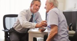 Veszélyes változás az angliai háziorvosi rendszerben: életveszélyes esetek kerülnek a „nem sürgős” online űrlapokra