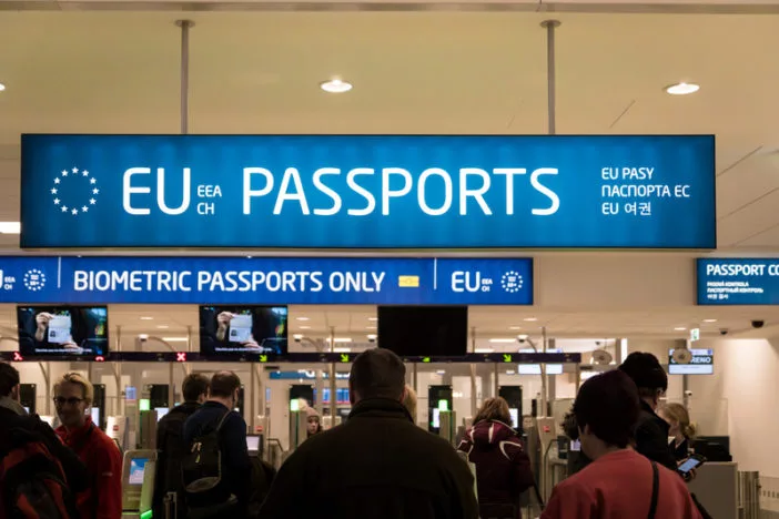 Szuper hír az angliai magyaroknak: ingyenessé teszik a tartózkodási engedély megszerzését az EU polgároknak 1