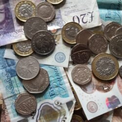 Hivatalos: 2 támogatás végleg megszűnt, és átalakult, amit milliók igényeltek Nagy-Britanniában dwp-universal-credit-payments
