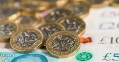 8 éve nem esett ekkorát az emberek fizetésének értéke Nagy-Britanniában, az ONS közzétette a friss adatokat