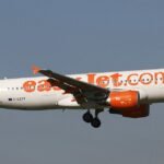 Hatalmas balhé: tömegverekedés tört ki az EasyJet angliai járatán