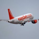 Dráma az egyik londoni easyjet járaton: az utasok ugrottak rá és fogtak le egy férfit, aki teljesen kikelt magából