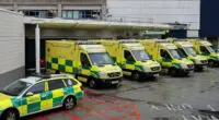 Önként jelentkezők fogják vezetni a mentőautókat Nagy-Britanniában, akkora a munkaerőhiány és a nyomás a mentőszolgálaton