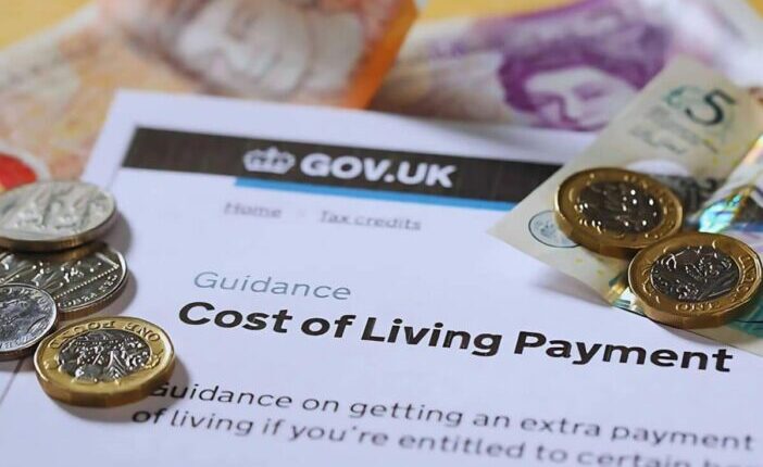 Egyre súlyosabb a helyzet Nagy-Britanniában: a lakosság egy jelentős része már az élelmiszeren és a fűtésen is spórol