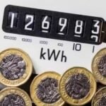 Több, mint 7 millió brit háztartást figyelmeztetnek: még ma cselekedjenek, különben többet fizetnek az emelkedő energiaárak miatt