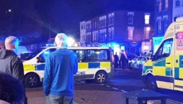 Utcai lövöldözés tört ki Észak-Londonban, egy idős nőt pedig leszúrtak a város déli felén 2