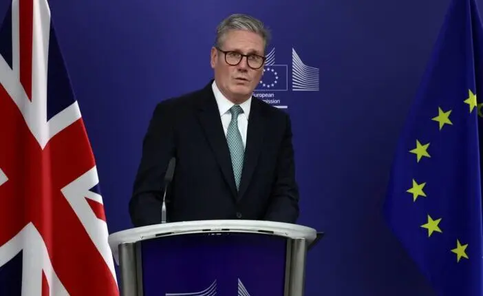 Hatalmas nyomás a brit miniszterelnökön - tízezrek követelik az EU-hoz való csatlakozást és rohamosan nő a petíciót aláírók száma