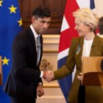 Hivatalos! Elfogadták és aláírták a brit miniszterelnök új Brexit megállapodását