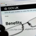 Elkezdik tömegesen visszaküldeni dolgozni az embereket Nagy-Britanniában – Kétmillió beteget és rokkantsági ellátásban részesülőt keres meg a brit kormány