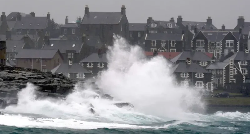 A hurrikán maradványai Nagy-Britanniát is elérik: 113 km/órás szél és 22 fokos meleg érkezik
